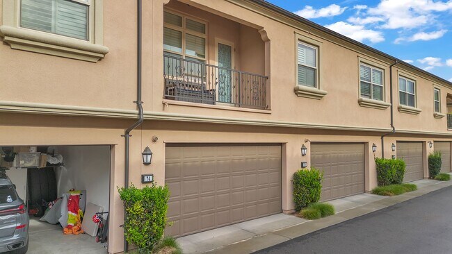 Building Photo - 76 Evening Sun