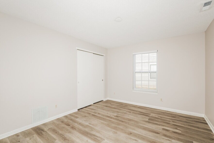 Building Photo - 2217 Westmere Dr