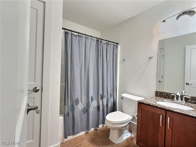 Building Photo - 2239 City View Dr