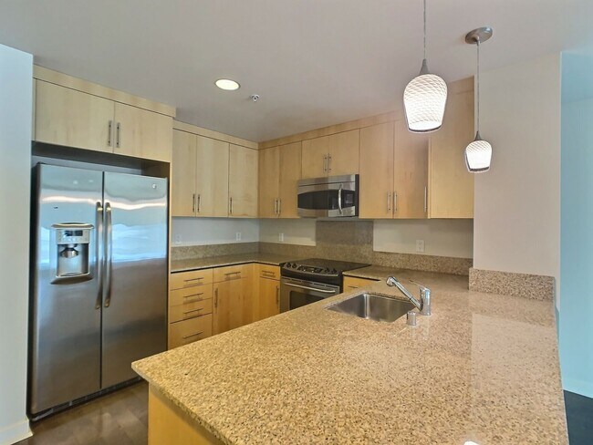 Building Photo - Gorgeous 1 Bedroom Condo at Axis