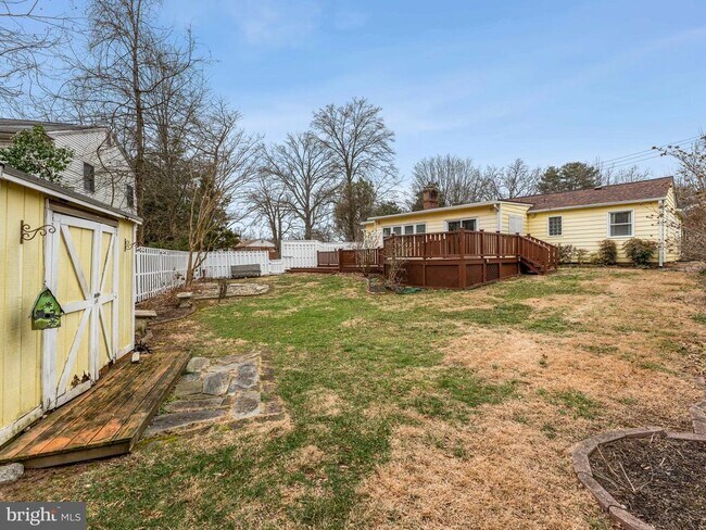Building Photo - 3503 Maple Ct