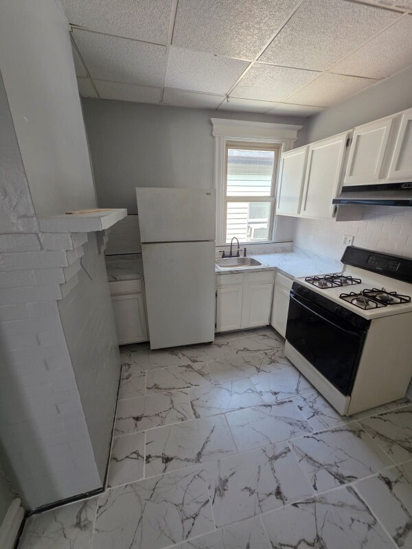 Building Photo - 96 Cummings St