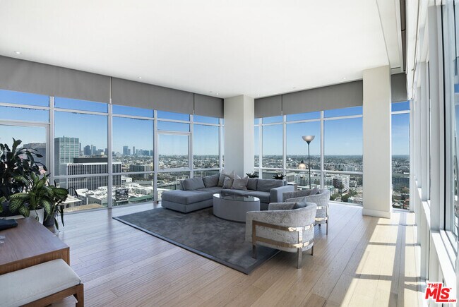 Building Photo - 3785 Wilshire Blvd