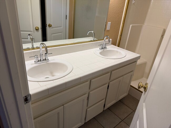 Building Photo - 1102 Kirksey Dr