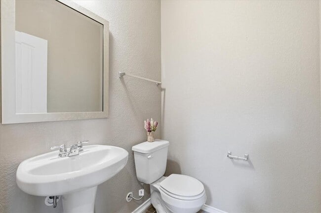 Building Photo - 1006 Toltec Trail