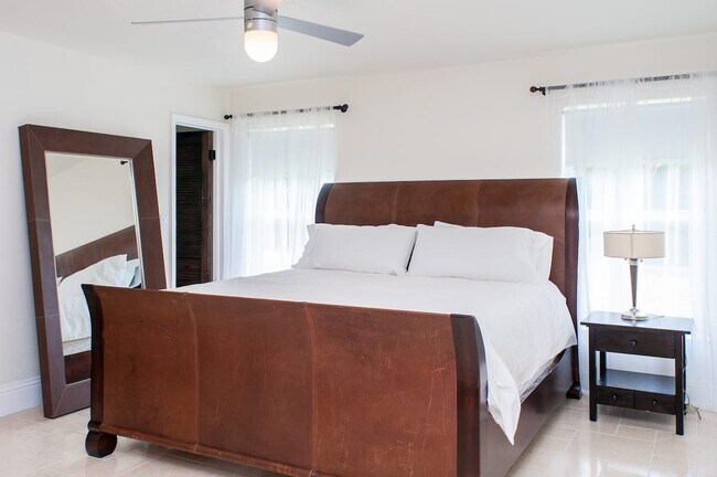 Building Photo - 6411 SW 185th Way