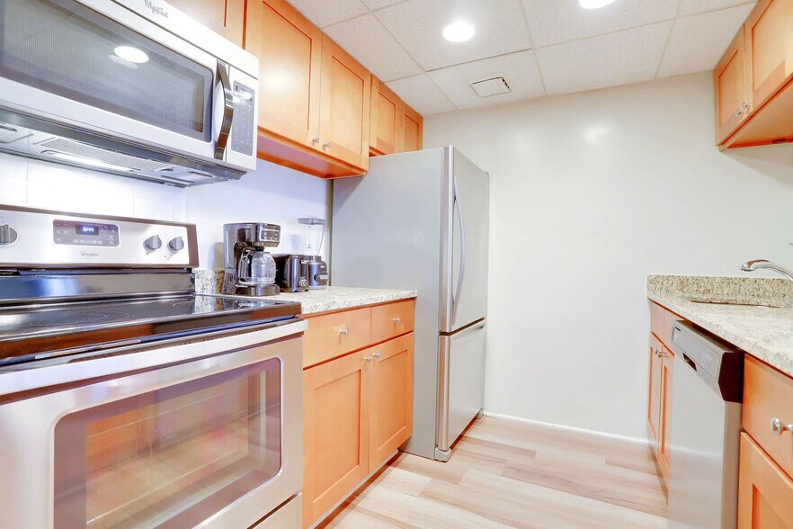 Building Photo - 401 12th St S