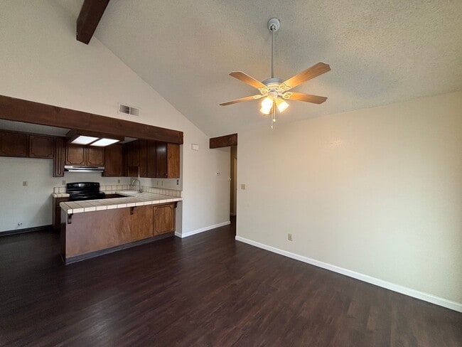 Building Photo - 5332-5332 Angelina Ave