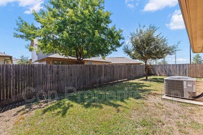 Building Photo - 12110 Kruth Pt