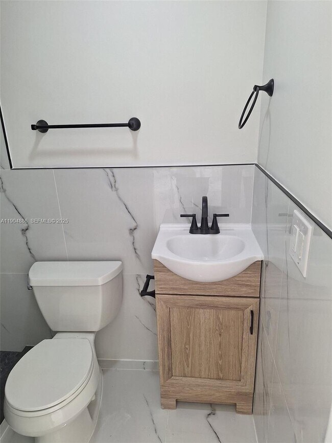 Building Photo - 26XX Riviera Dr