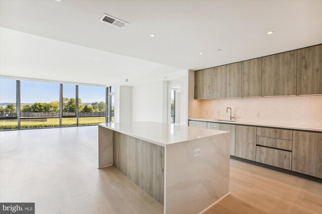 Kitchen - 1201 N Royal St