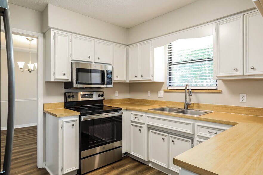Building Photo - 927 Ridgewall Ct