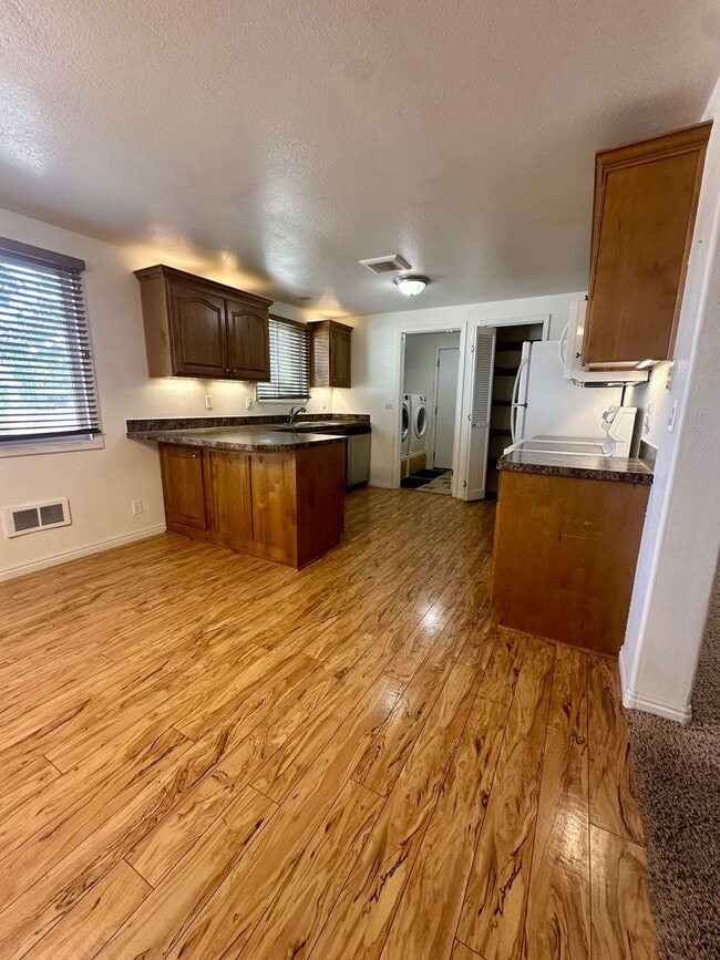 Primary Photo - A &amp; E 3rd W Duplex