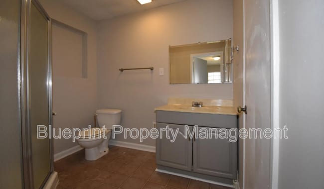 Building Photo - 1033 Minor Dr