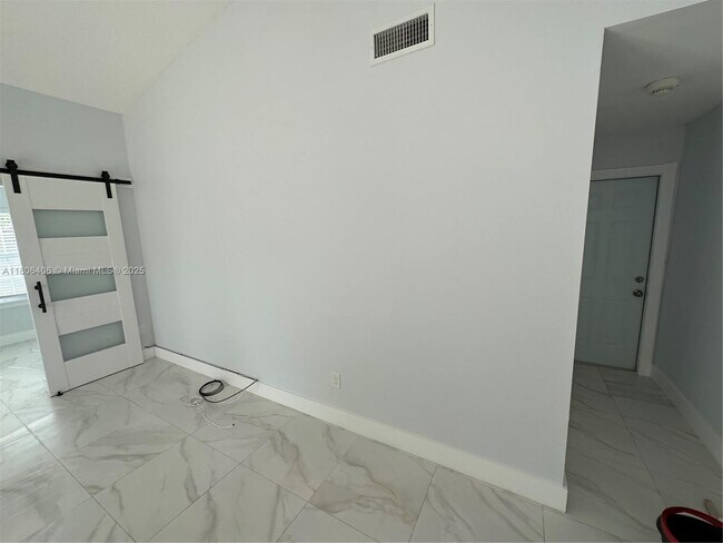 Building Photo - 14568 SW 142nd Ct Cir S