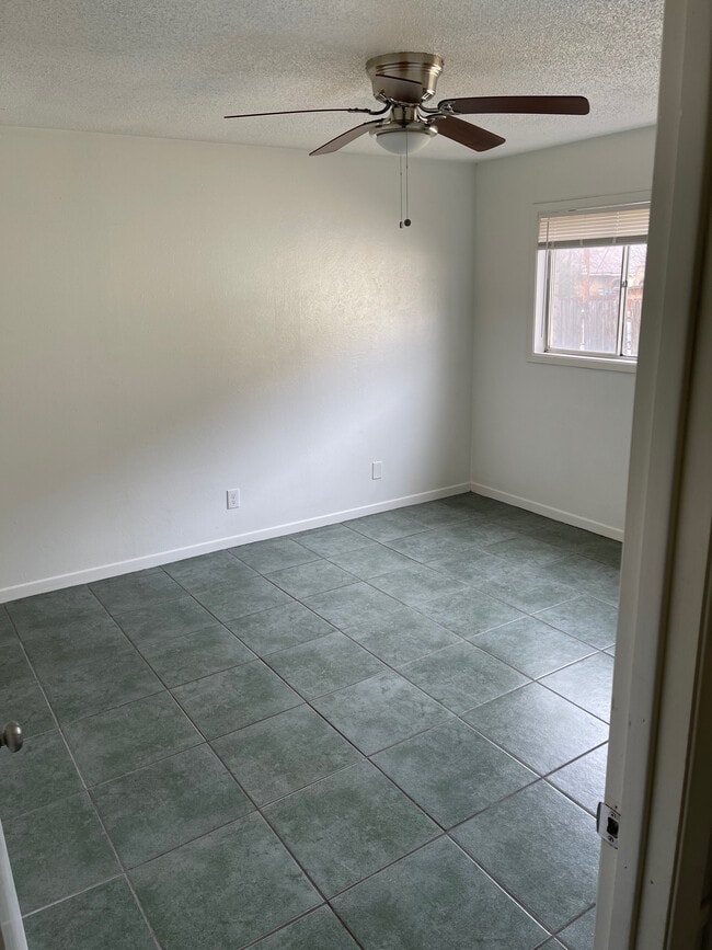 Building Photo - 3105 Lourdes St