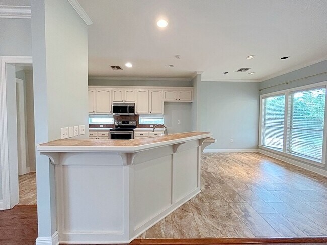 Building Photo - 3919 Meadow Ridge Dr