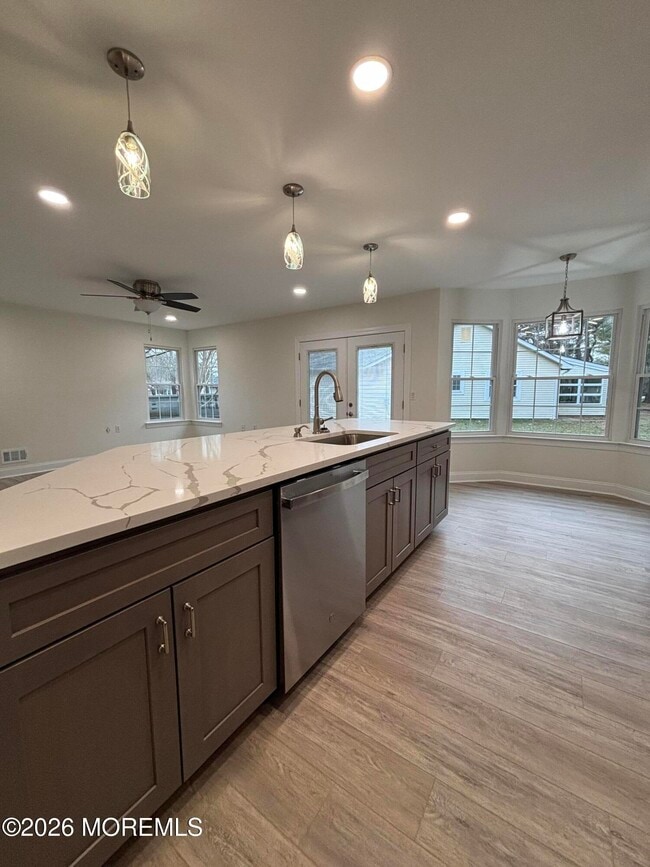 Building Photo - 2 Sheffield Pl