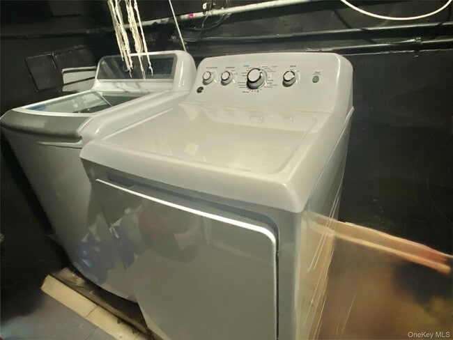 Building Photo - 107 Baker Hill Rd