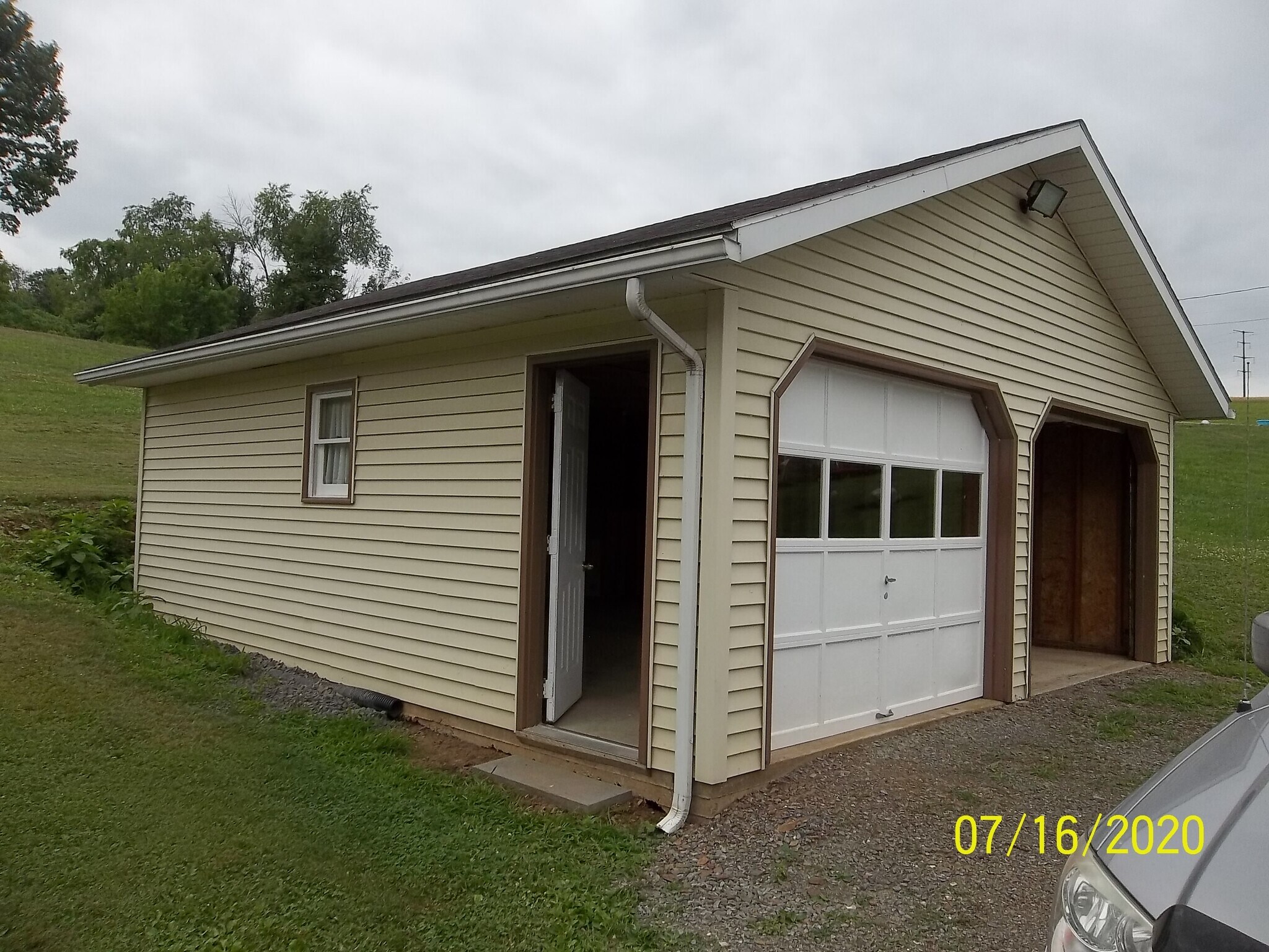 detached 2 car garage - 13 Williams Ln