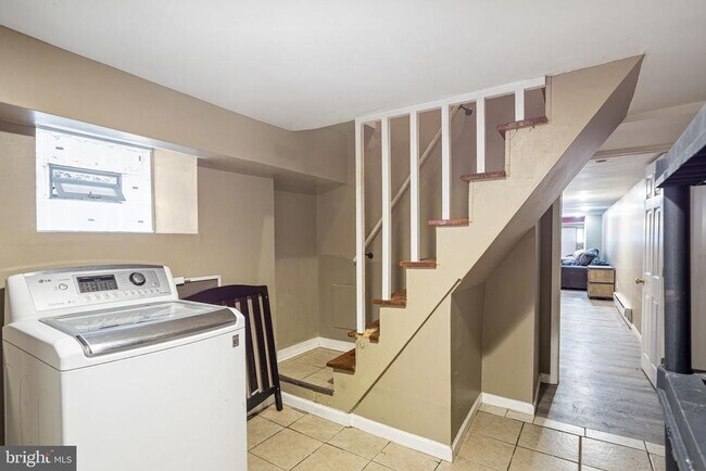 Building Photo - 123 S 63rd St