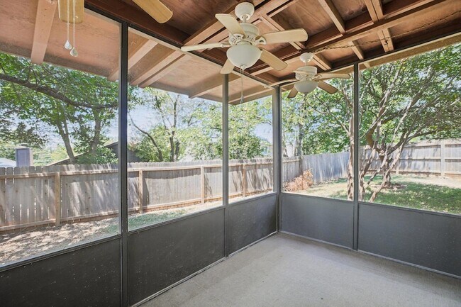 Building Photo - 1300 Tuxford Cove