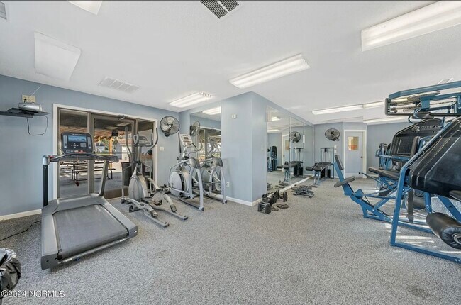 Building Photo - 229 St Luke Ct