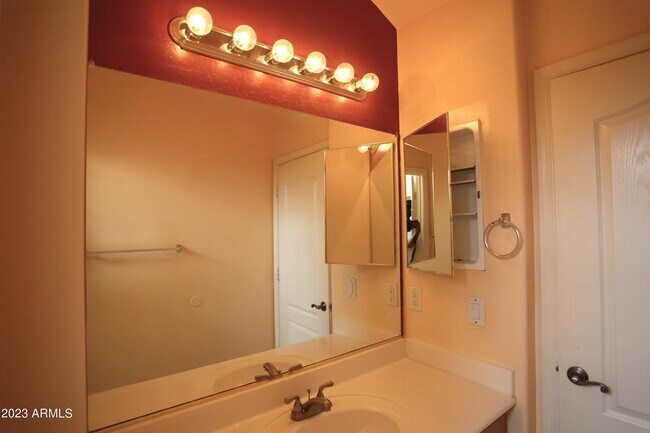 Building Photo - 779 E Mead Dr