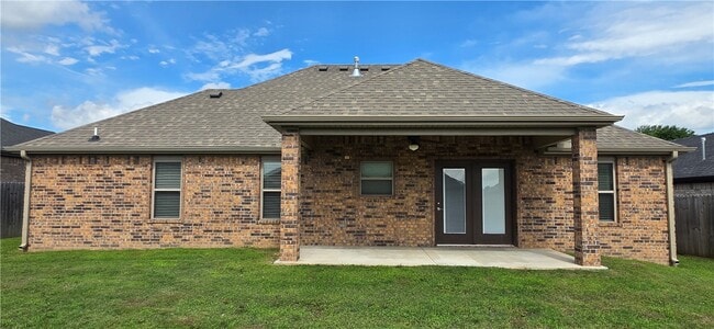 Building Photo - 1718 Charismatic Dr