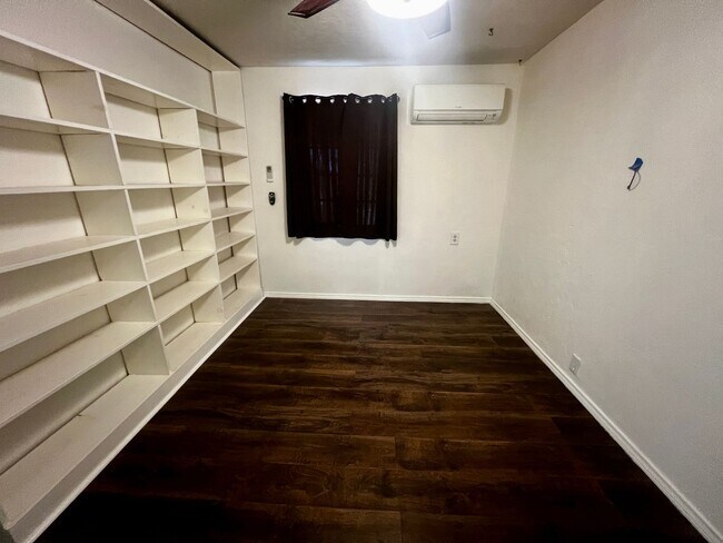 Building Photo - Charming 3-Bedroom Home for Rent in Landers, CA w SPA