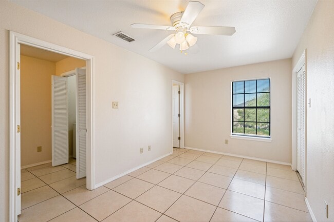 Building Photo - 113 Ramon Cardenas Dr