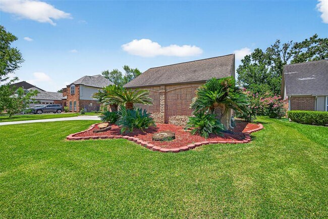 Building Photo - 3710 Point Clear Dr