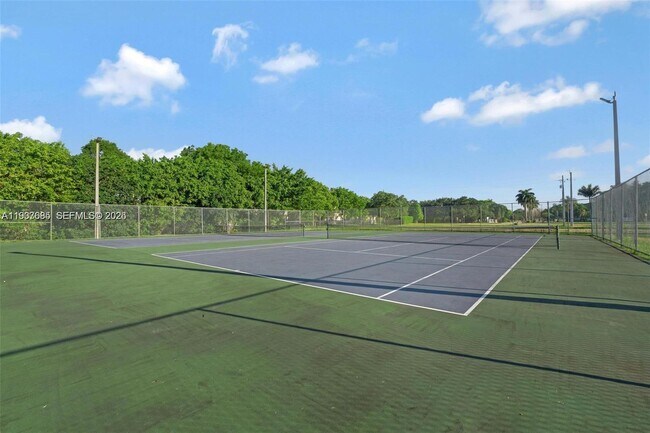 Building Photo - 12400 Vista Isles Dr