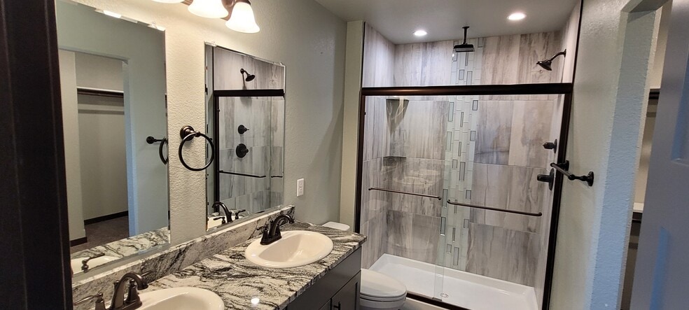 Building Photo - 541 Bull Run Dr