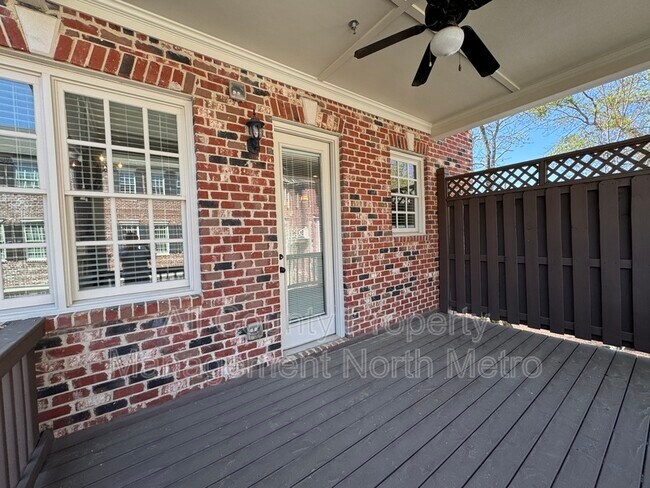 Building Photo - 110 Rose Garden Ln