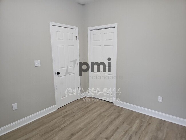 Building Photo - 640 N Parker Ave