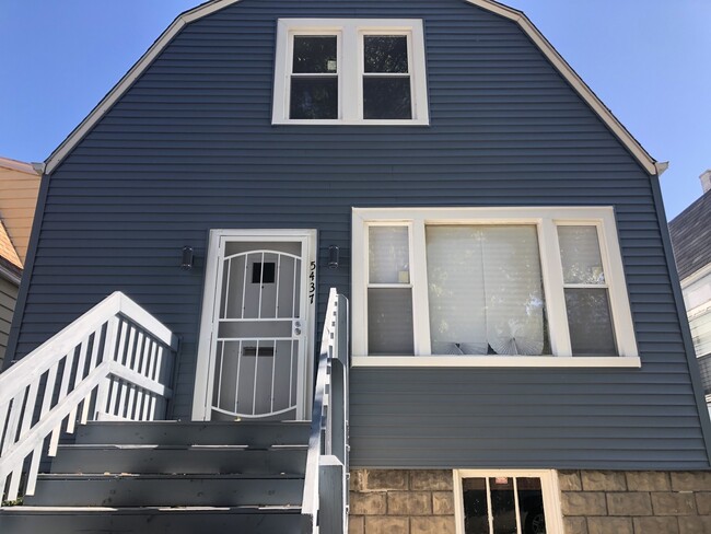 Primary Photo - 5437 S Seeley Ave