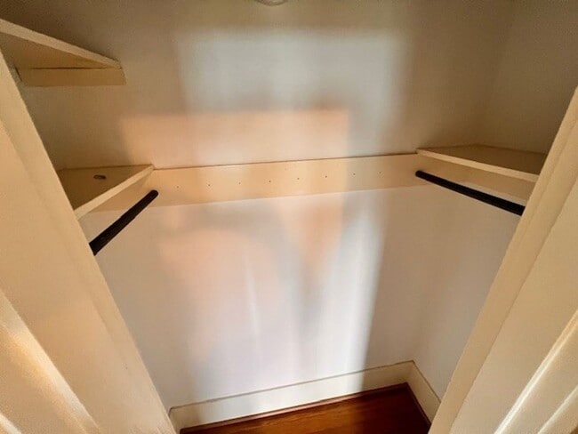 Building Photo - 1416