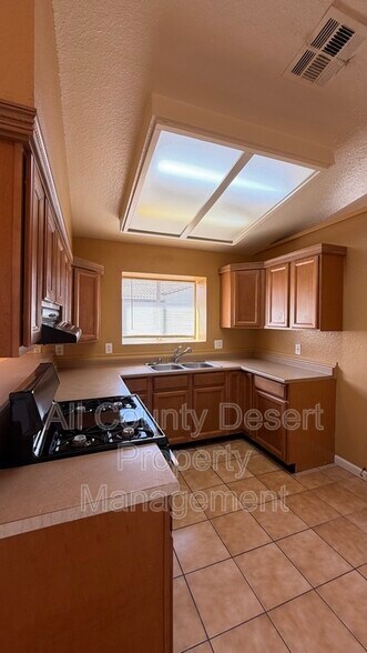 Building Photo - 79891 Ave 42