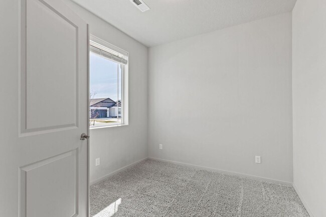 Building Photo - Stunning 3 Bed, 2.5 Bath Home in Spokane Valley!