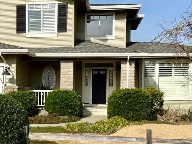 Building Photo - 1876 Heritage Way