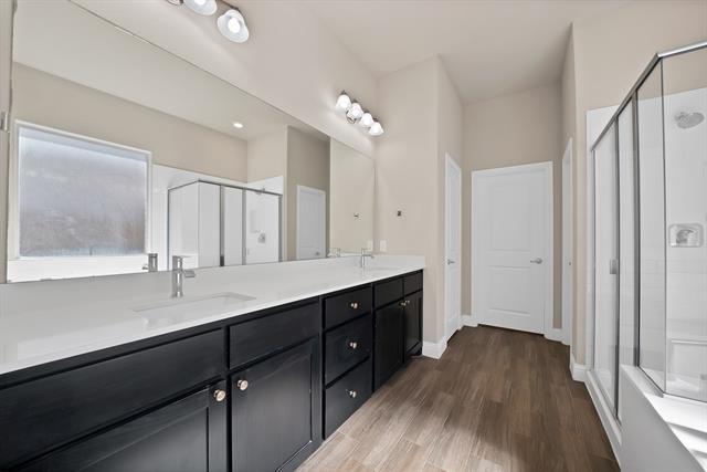 Building Photo - 2003 Oleander St