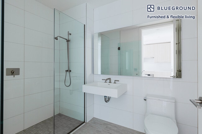 Building Photo - 545 Vanderbilt Ave