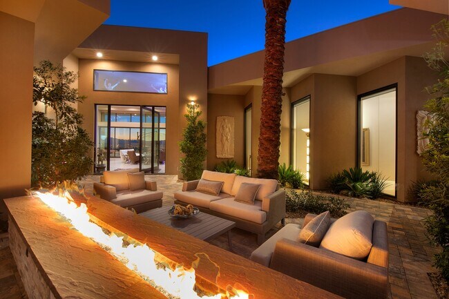 Building Photo - 661 Dragon Peak Dr
