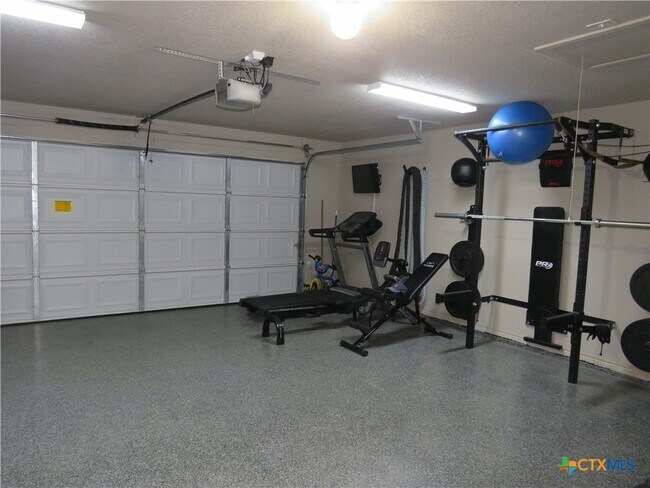 Building Photo - 9805 Kaitlyn Dr