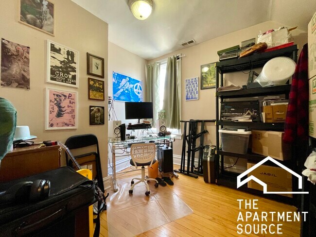 Building Photo - 3434 W Drummond Pl