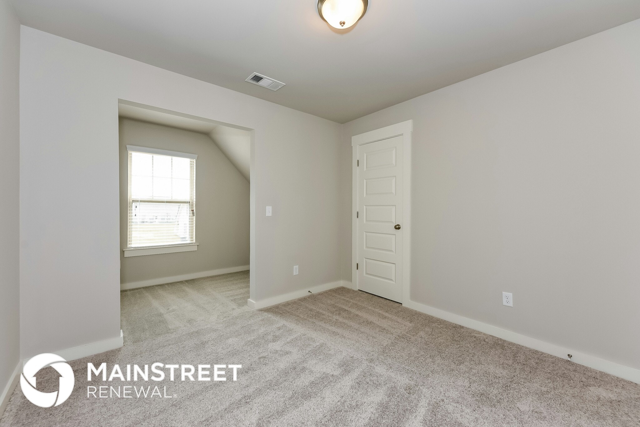 Building Photo - 389 Black Thorn Ln