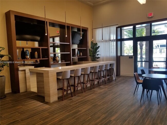 Building Photo - 10440 NW 78th Terrace