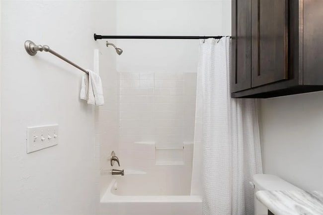 Building Photo - Modern 3-Bedroom Duplex Near OU Health Cen...