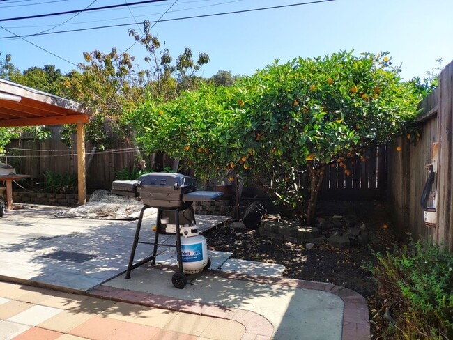 Building Photo - 1150 Pecos Way